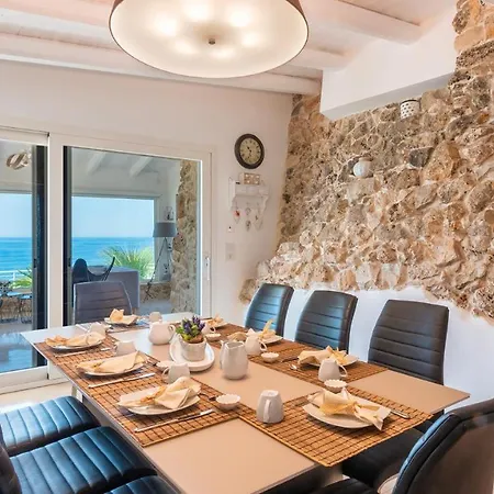 Tenuta Scialandre 10, Emma Villa Patu