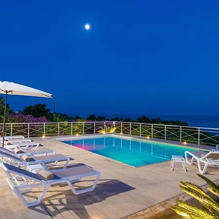 Villa Tenuta Scialandre 10, Emma Patu
